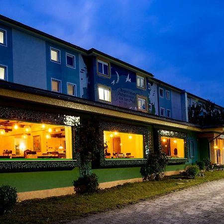 Elan Hotel Лимбург-ан-дер-Лан Экстерьер фото